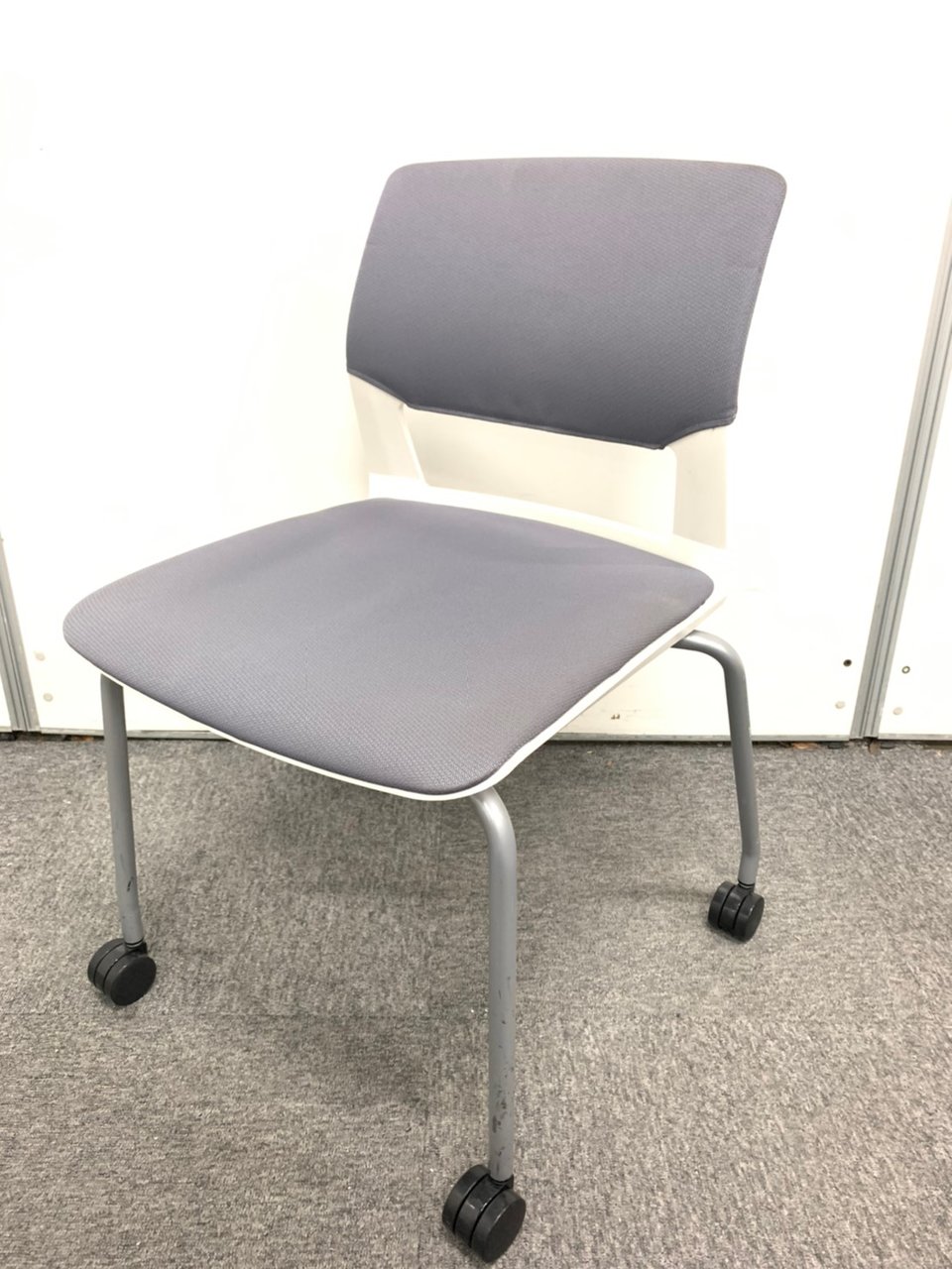 収納に便利なスタッキングチェア！　コクヨ製｜CK-160 　24脚入荷！！
                        160シリーズ 
                                    中古
            