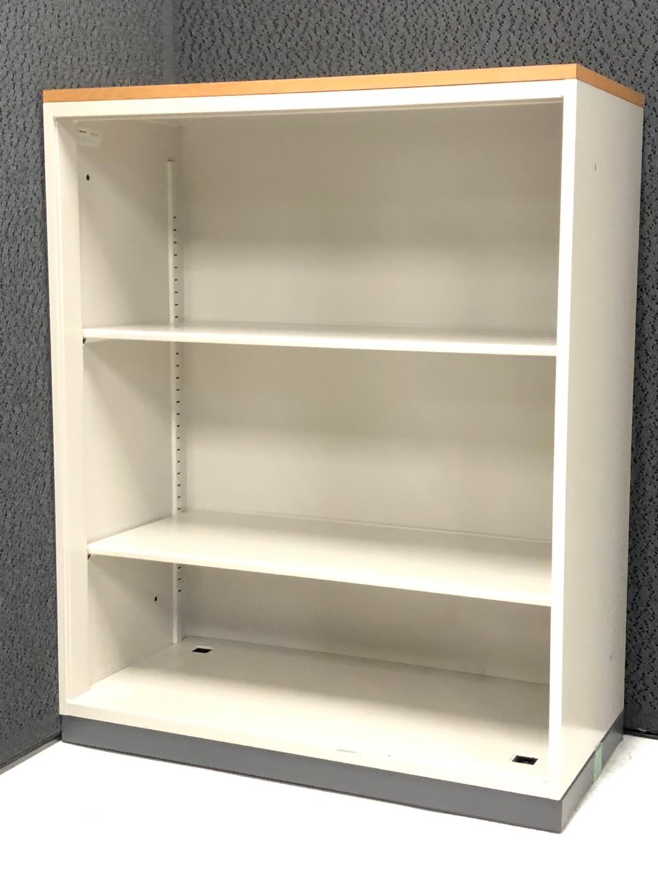 木目天板が美しい！カウンターとしても使用可能なオープン書庫！

                        ビジネスウォールNタイプ 
                                    中古
            