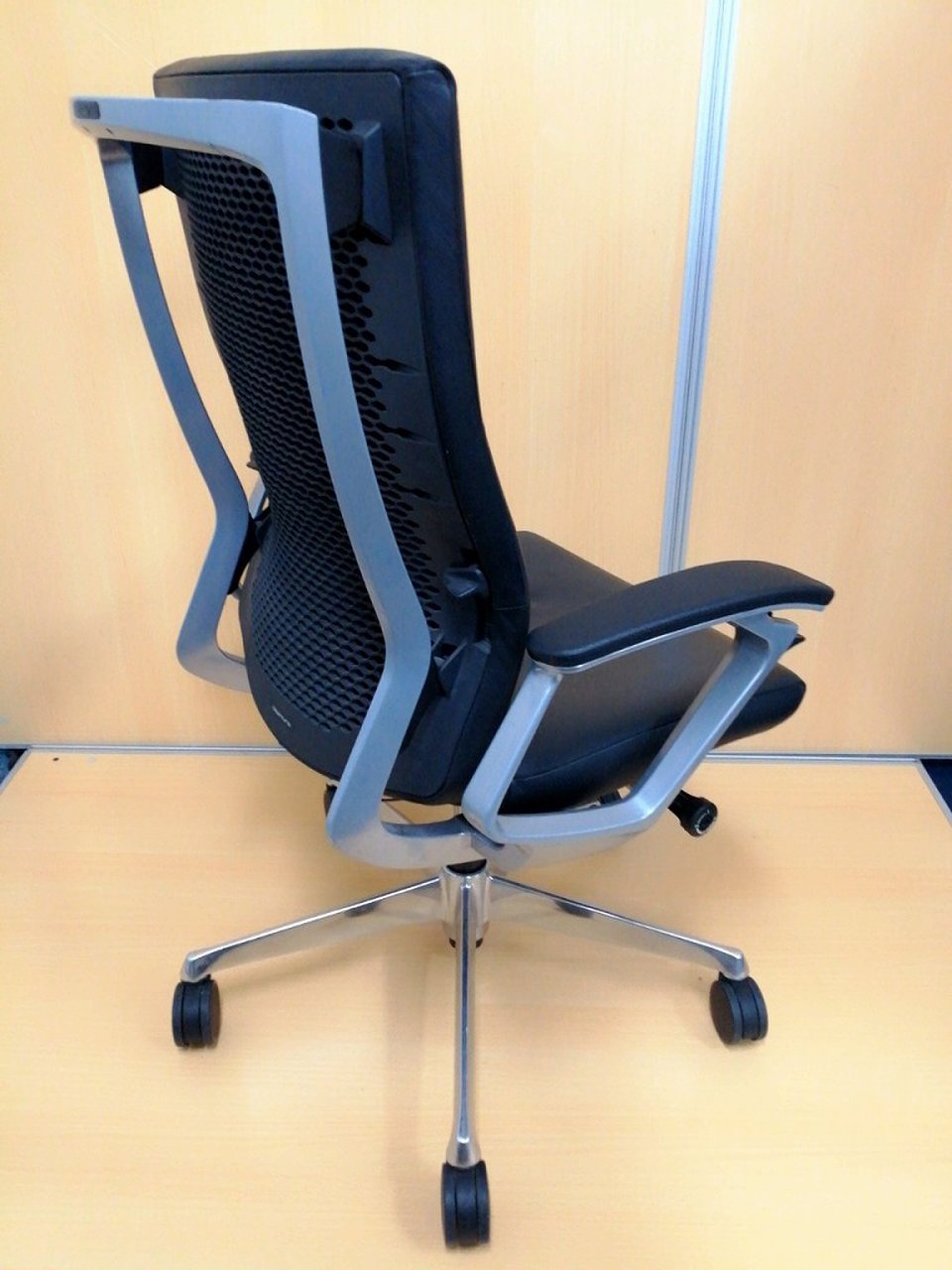 【美品】2脚セット　オカムラ　ハイチェア　カウンターチェア ハイチェア カウンターチェアセット スツール 高さ調整 木製背付