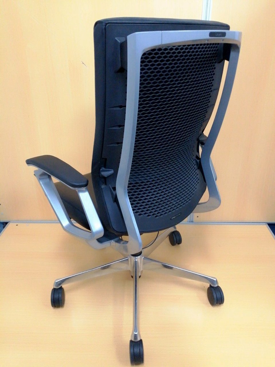 OKAMURA オカムラ レオパード デスクチェア ハイバック　革張り　レザー オカムラ レオパード リングベースタイプ ブラックフレーム