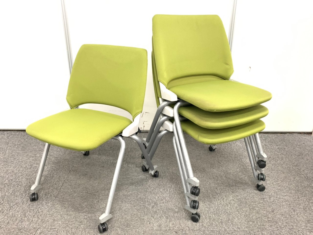 お買い得な4脚セット！　ウチダ製｜FMシリーズ　鮮やかなグリーン　【限定１セット】
                        FM-350 
                                    中古
            