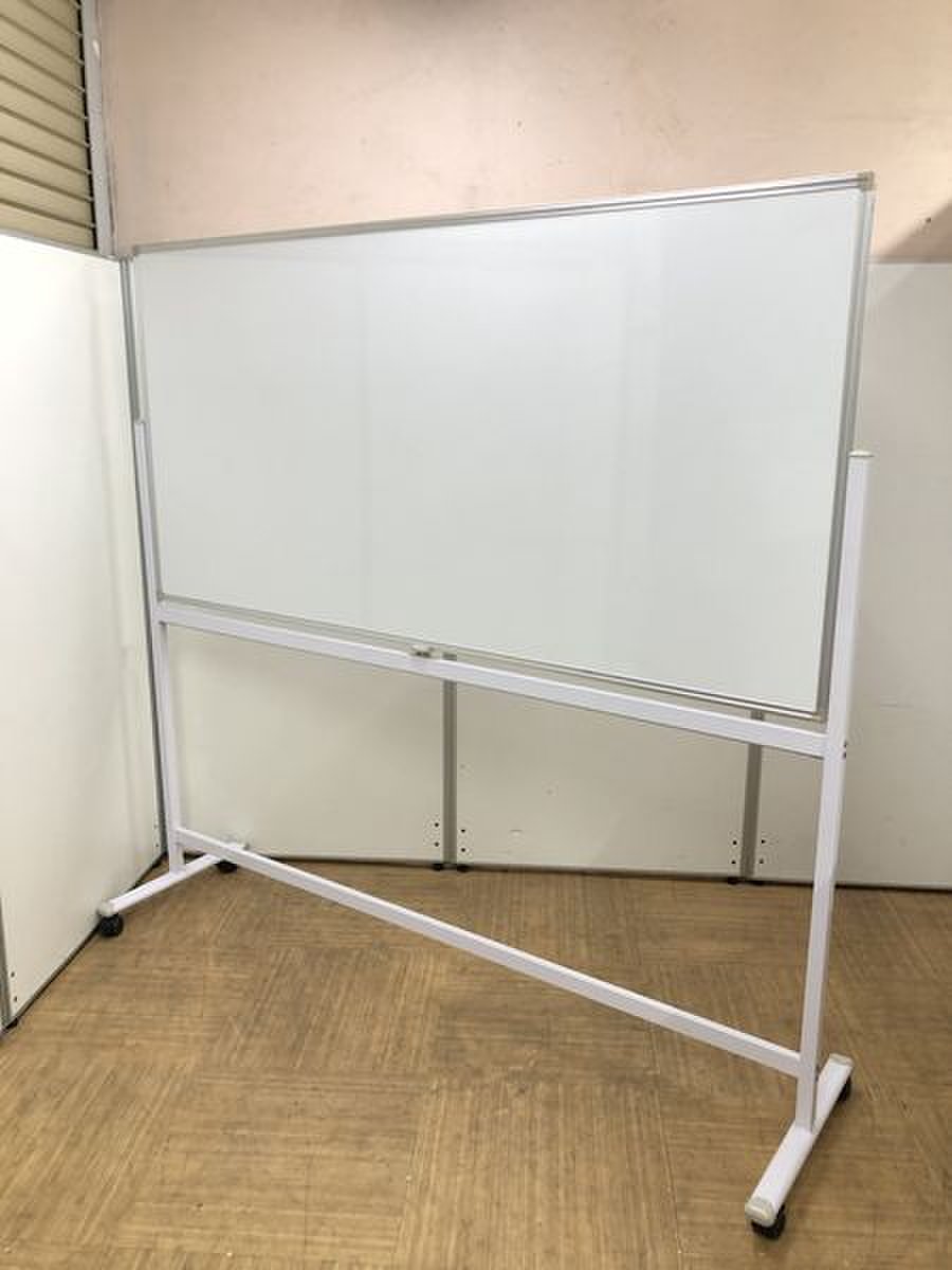 【会議室の必需品】両面無地タイプ脚付きホワイトボード【仕切り替わりにも】
                        その他シリーズ
                                    中古
            