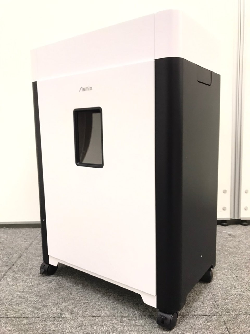 【新品】シュレッダー｜パーソナルタイプ｜細断寸法：2.0×12mm｜マイクロカット方式
                        S57M
                                    新品
            