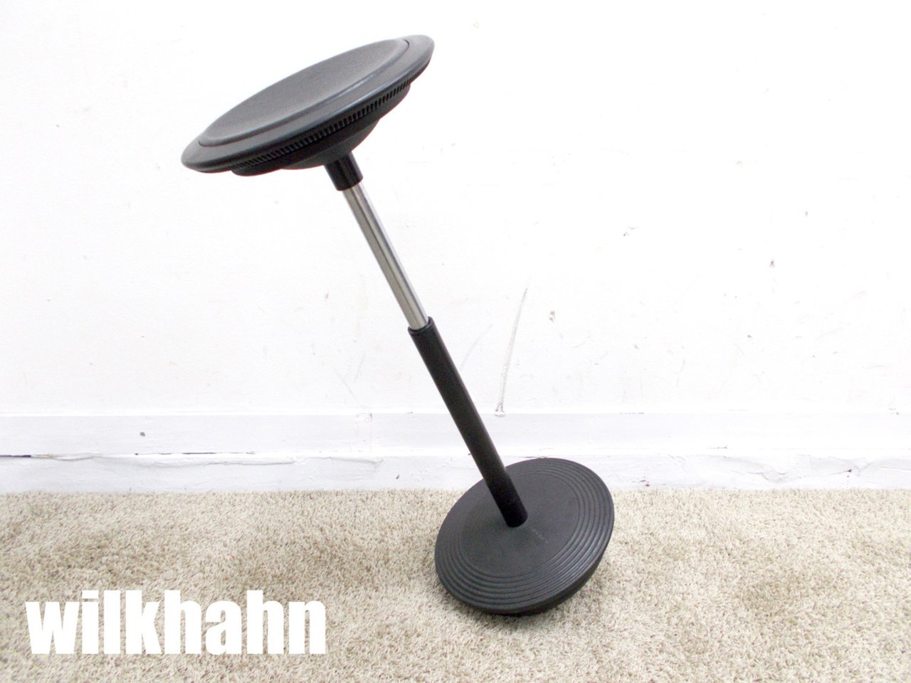 wilkhahn/ウィルクハーン　Stitz/ステッツ　黒　ハーフシーティングチェア
                        その他シリーズ
                                    中古
            