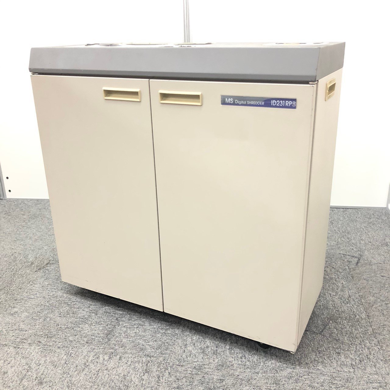 【お得】【商品入替えのため】明光商会製　コンパクトな人気サイズ　シュレッダー入荷！！
                        IDシリーズ 
                                    中古
            