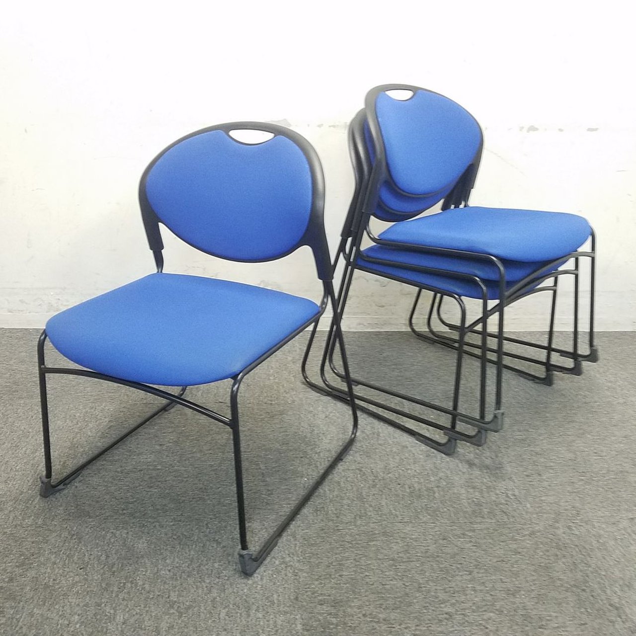 【4脚セット販売！！】【人気商品入荷！！】ミーティング等に重宝される事間違いなし！！スタッキングチェア入荷！！オフィス 家具 中古
                        クリケット 
                                    中古
            