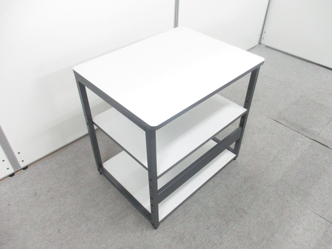 【PC、プリンター置きに！】
収納用途は様々！
オフィス、ご家庭用にいかがでしょうか！
                        PC-FS753S
                                    中古
            