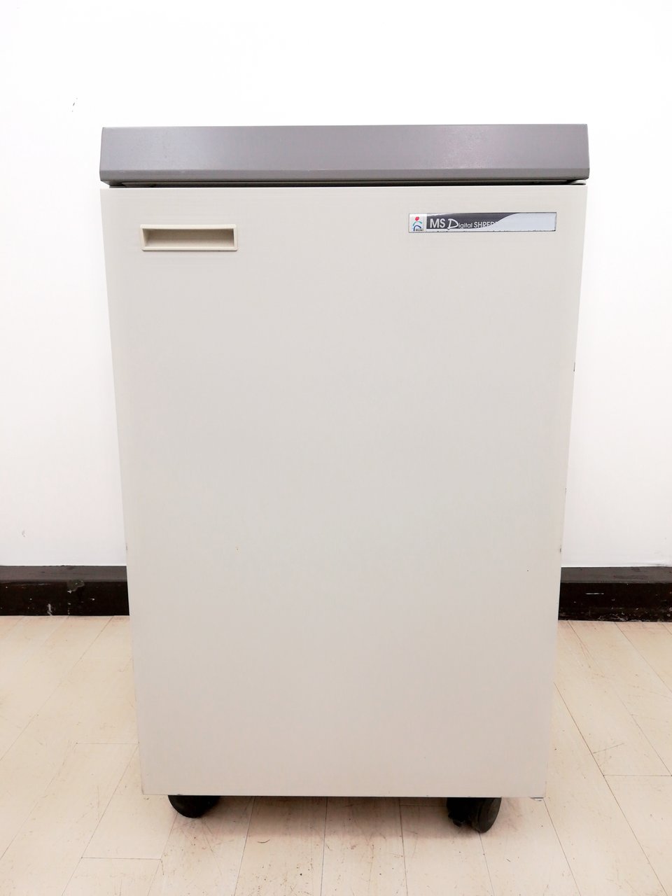 【動作音静か目】大量裁断約45枚！安心の国内メーカー明光商会製品
                        IDシリーズ 
                                    中古
            