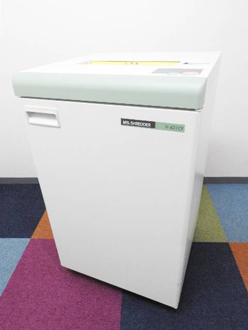 【2.5×3.0ミリ細断】定価49万【RP】
                        Vシリーズ
                                    中古
            