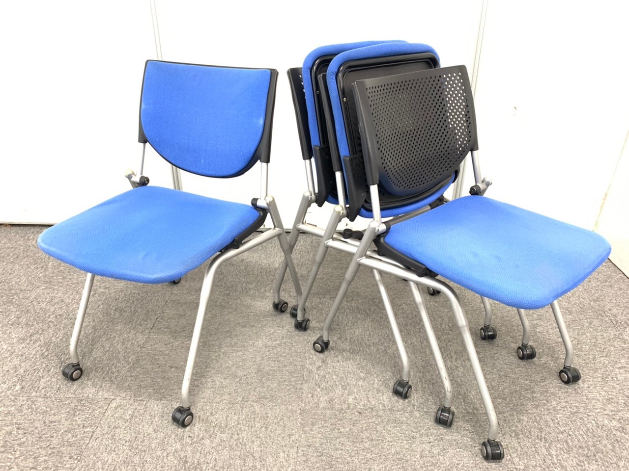 【4脚セット販売！】オカムラ製｜プロスタック　ブルー　キャスター付き　【限定２セット】
                        プロスタック 
                                    中古
            