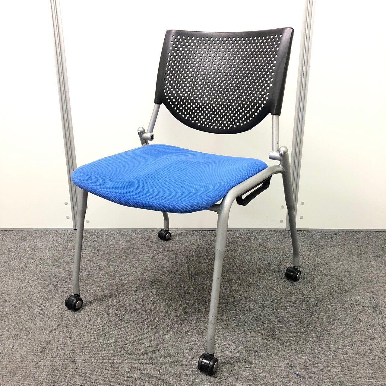 【ロット入荷】会議や休憩室用におすすめチェア！
                        プロスタック 
                                    中古
            