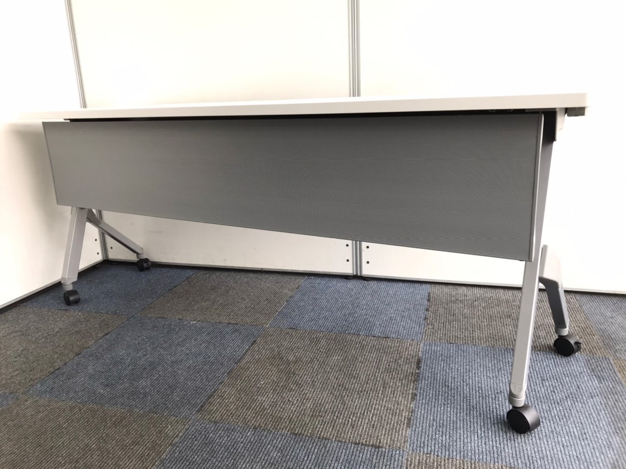 【驚愕の2016年製】会議室などに最適です！
                        フラプター 
                                    中古
            