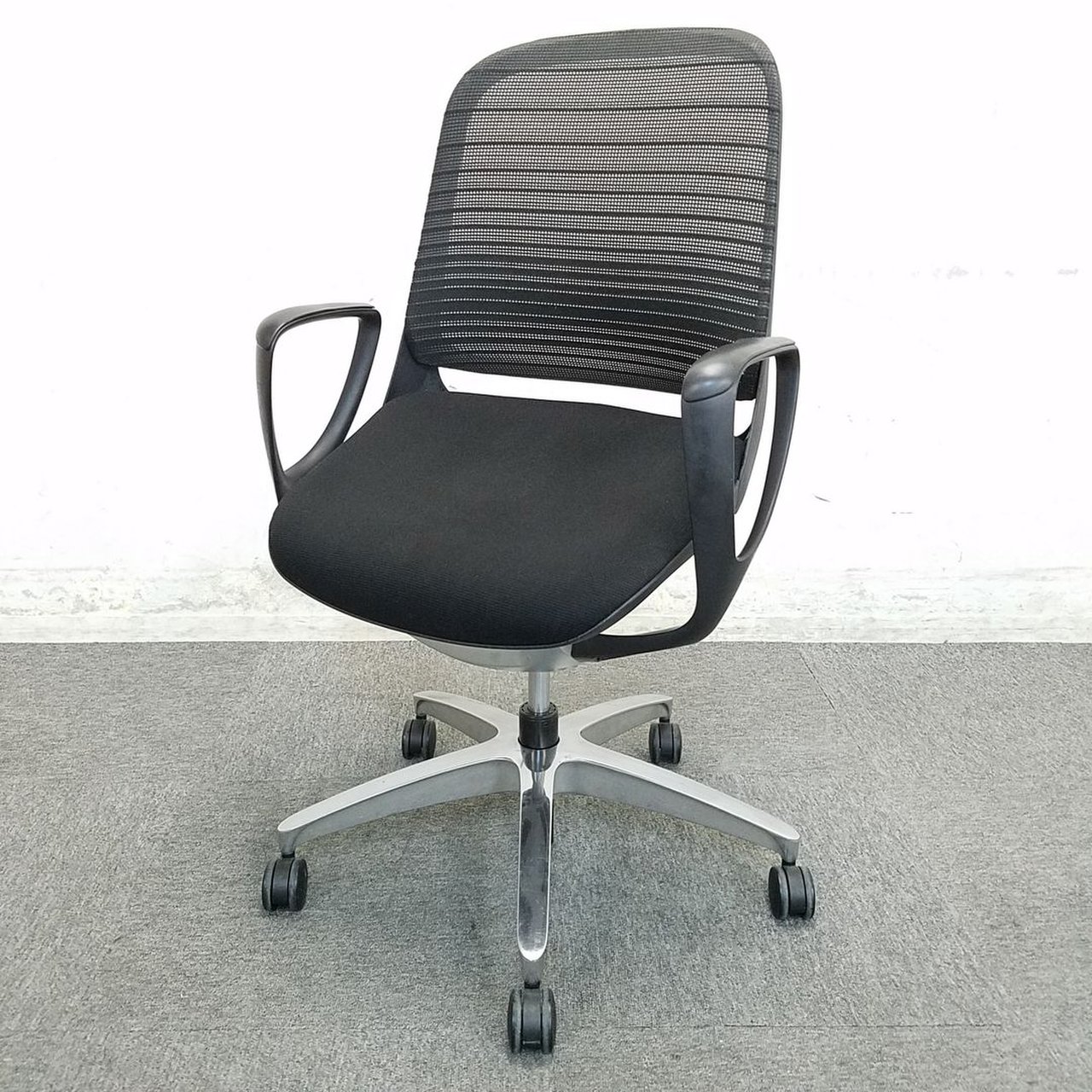 中古】ルーチェ 81L1ZA FGR1 オカムラ/okamura 肘付ローバック