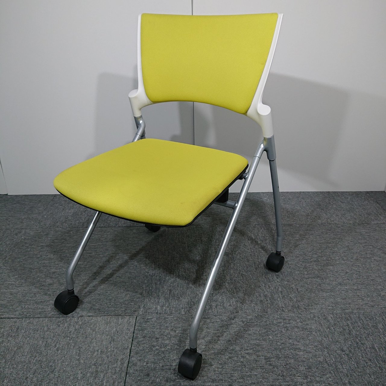 【21脚入荷！！】人気のネスティングチェア入荷！！【関西倉庫在庫】中古 オフィス 家具
                        マノス
                                    中古
            