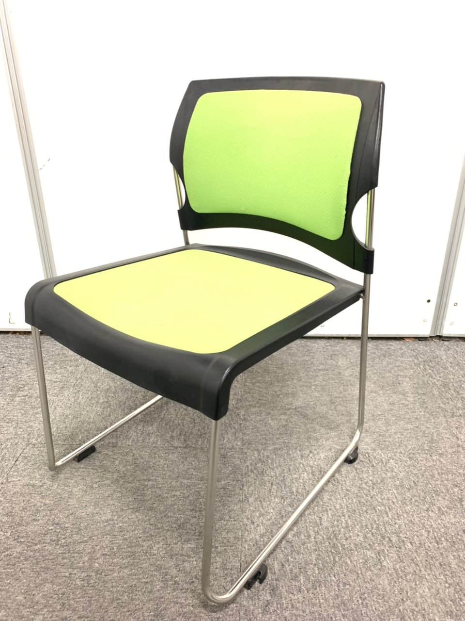 収納に最適！スタッキングチェア！ コクヨ製　グリーン【限定4脚！】
                        プレド 
                                    中古
            