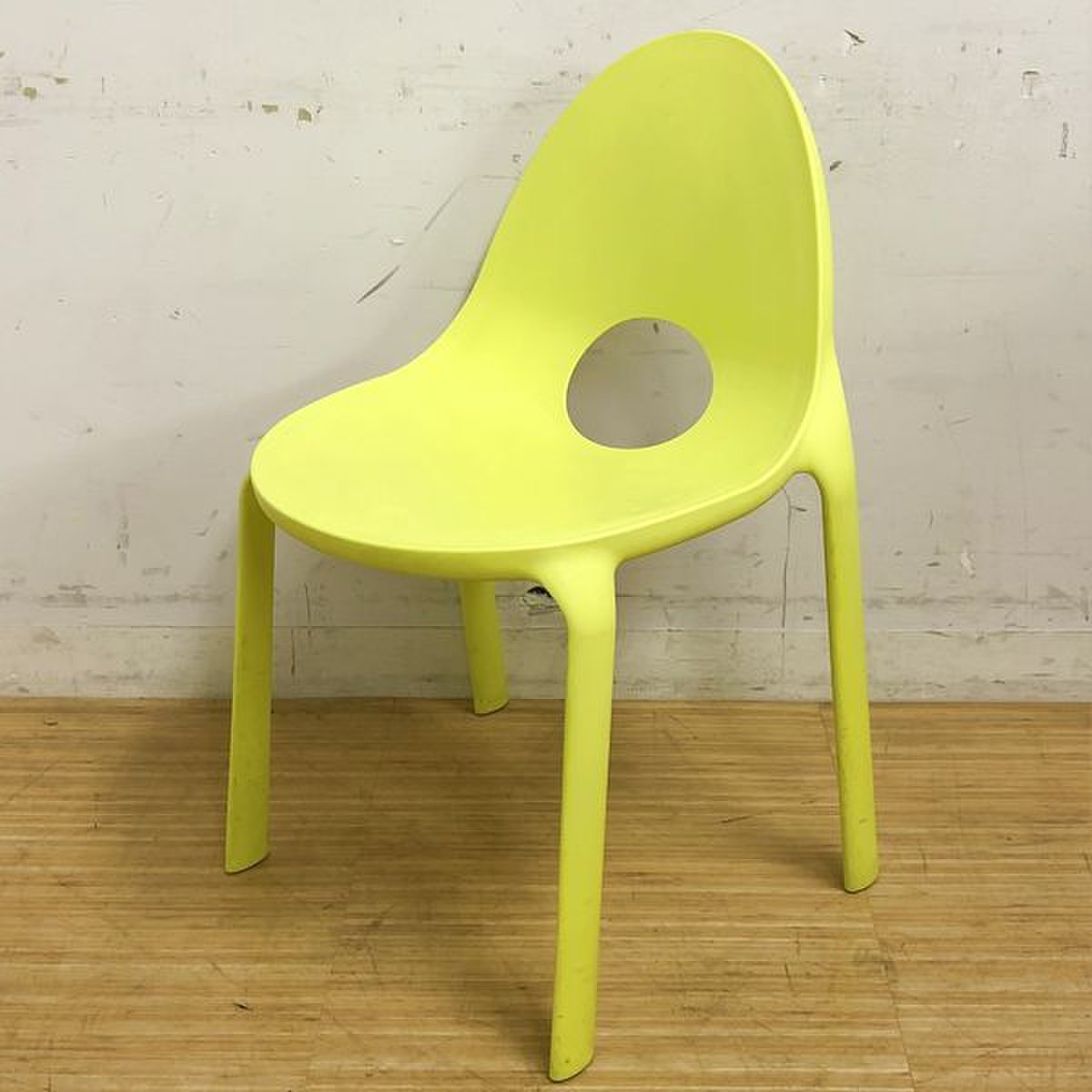 MADE IN ITALY　オシャレ家具　樹脂仕上げで屋外の使用にもオススメ！
                        その他
                                    中古
            