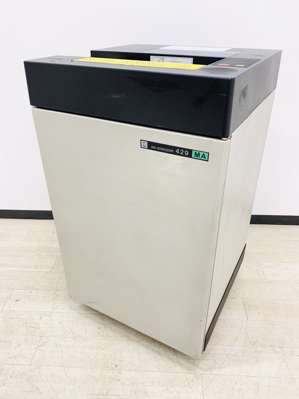 スパイラルカット！個人情報を取り扱っているのであれば必需品！業務用シュレッダー！！
                        MSシリーズ 
                                    中古
            