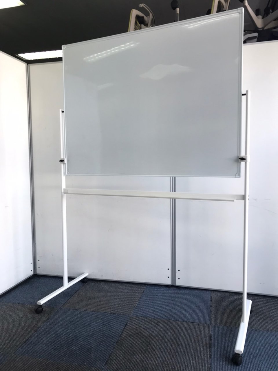 【両面使えて便利】コンパクトなホワイトボードです！
                        その他シリーズ
                                    中古
            