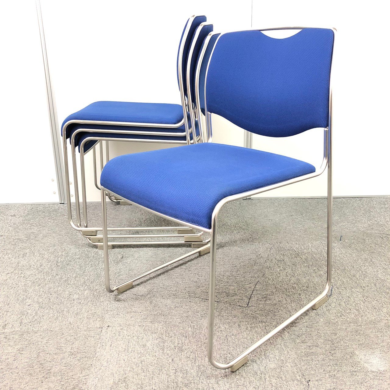 【4脚セット価格】収納に便利なスタッキングチェア　省スペース収納を実現
                        その他シリーズ
                                    中古
            