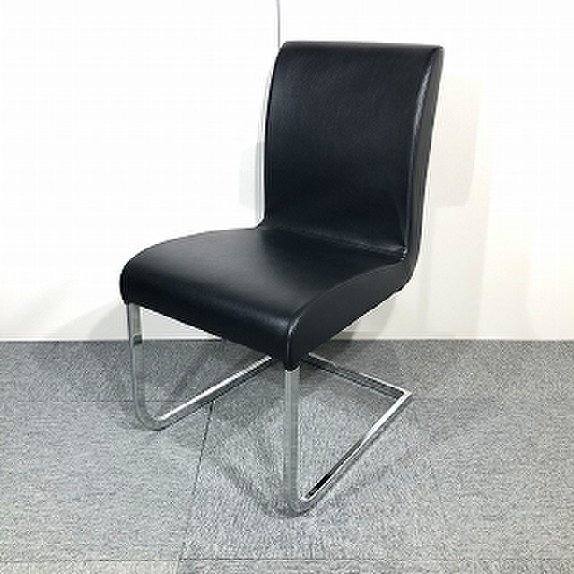 ホワイトテーブルと相性抜群！【関西倉庫在庫】
                        その他シリーズ
                                    中古
            