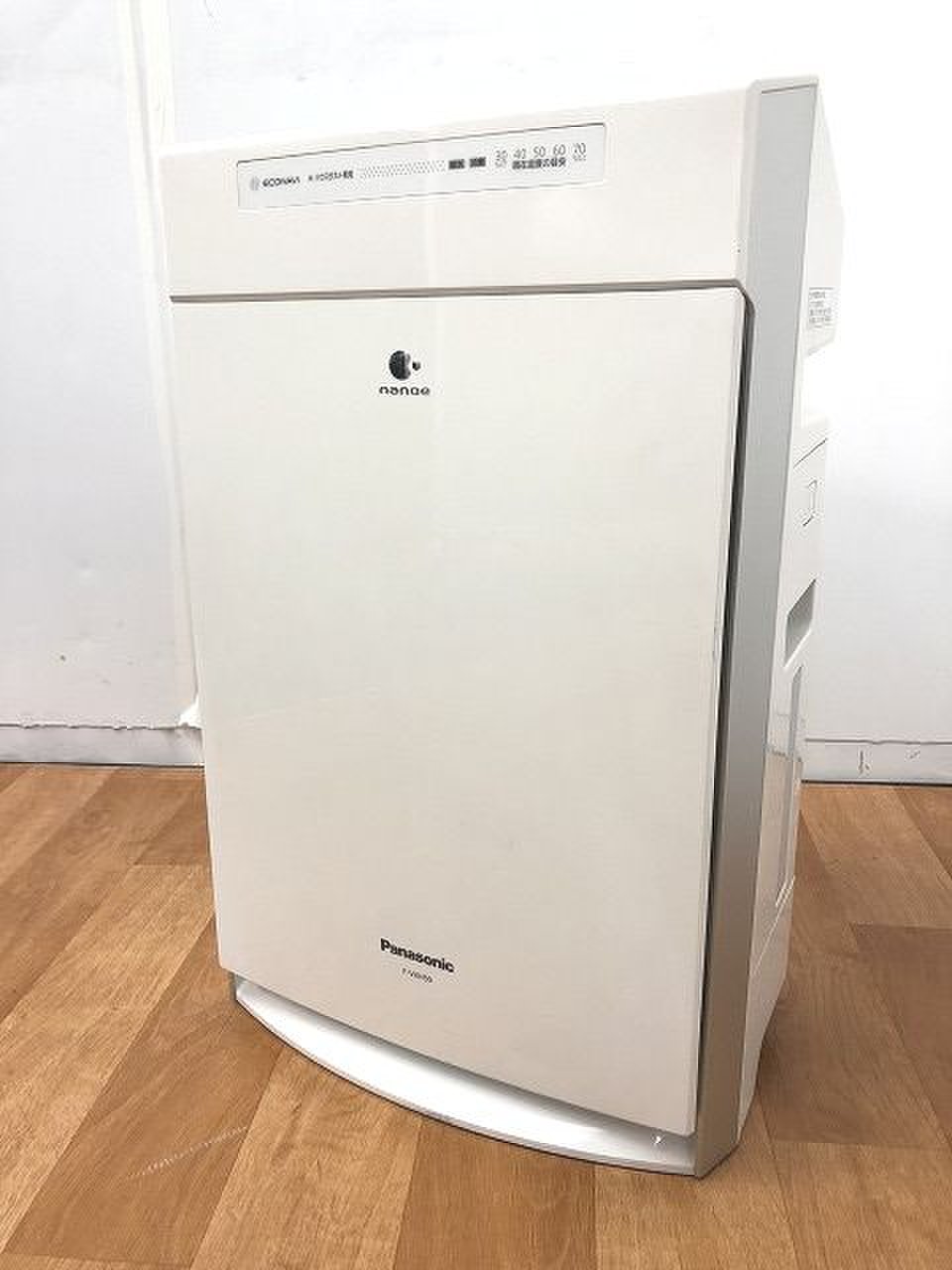 【２４畳タイプの空気清浄機の入荷です！！】
                        F-VXH50
                                    中古
            