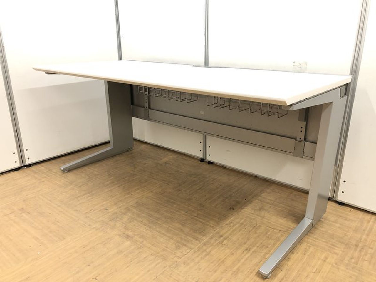 【業務効率アップ】【W1600デスク】オカムラ製プロユニット
                        プロユニット 
                                    中古
            