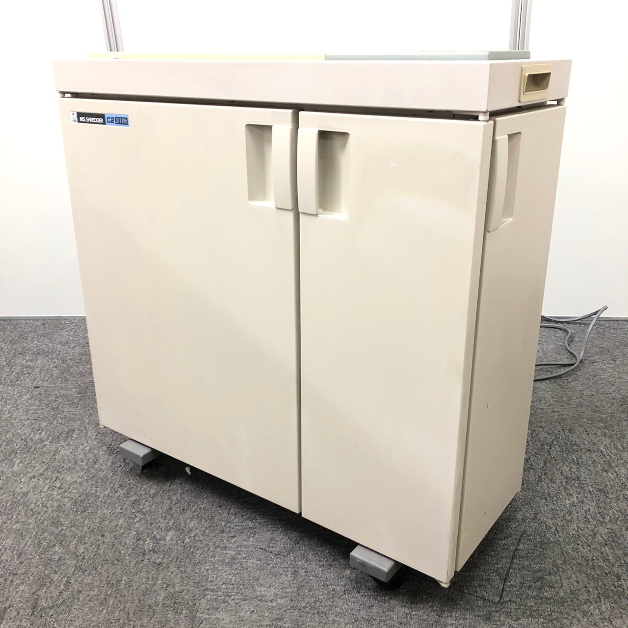 【おつとめ】キャスター故障の為40％OFF/細断使用の問題は御座いません。【最大細断枚数25枚】機密保持の為に1台どうぞ！
                        MSシリーズ 
                                    中古
            