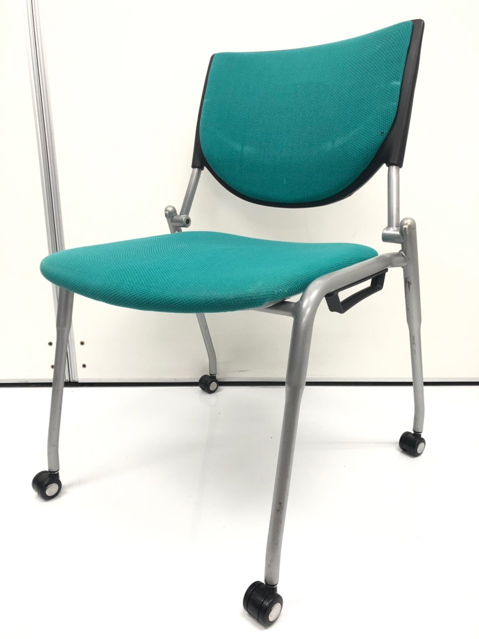 【在庫入れ替えセール】【ミーティングチェア】平積み可能【使用感ありのため値下げ品】★
                        プロスタック 
                                    中古
            