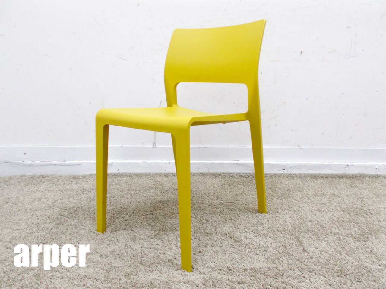 arper/アルペール　Juno / ジュノ ダイニングチェア　イエロー
                        その他シリーズ
                                    中古
            