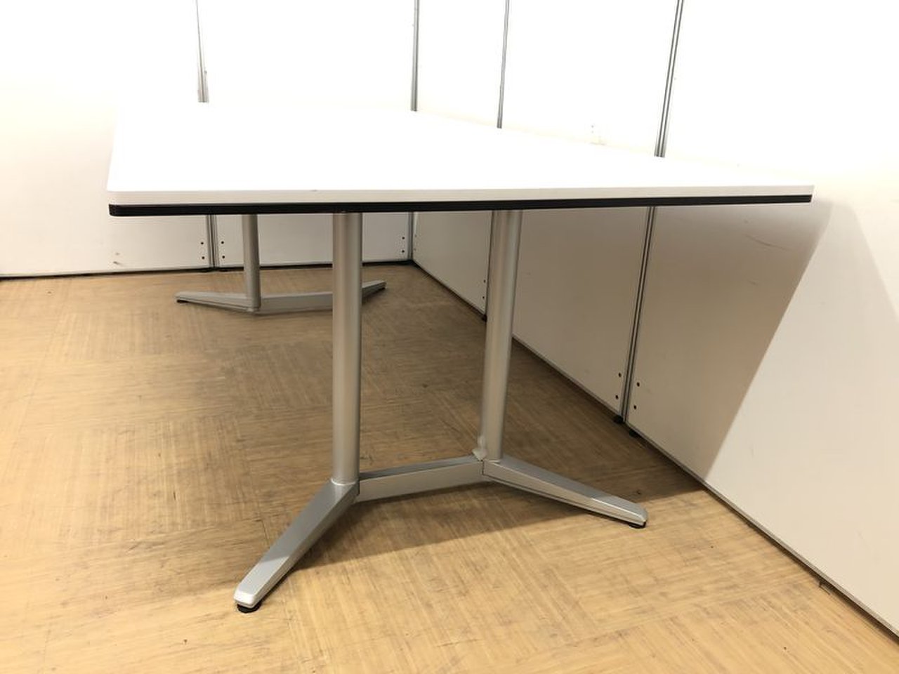 中古】ラティオⅡ 4L27NG オカムラ/okamura ミーティングテーブル