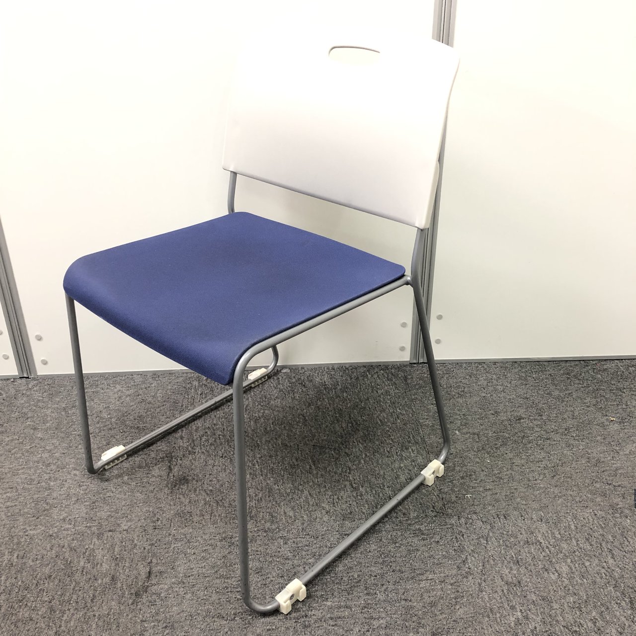 【ホワイト×ブルー】省スペース収納可能
                        その他シリーズ
                                    中古
            