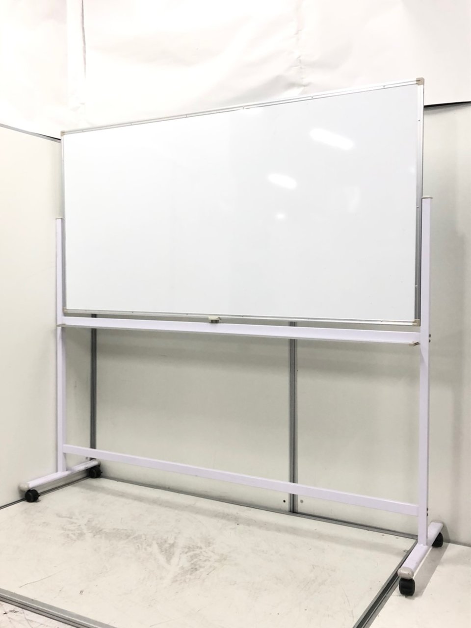 両面書けます！どんなオフィスにも1台は必要なマスト商品！！！
                        その他シリーズ
                                    中古
            