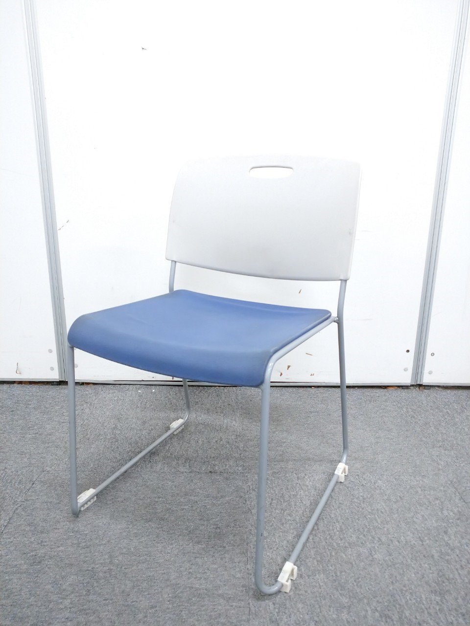 【あったら便利！】用途多様なスタッキングチェア！【4大メーカー！内田洋行製！】
                        MP-150シリーズ 
                                    中古
            