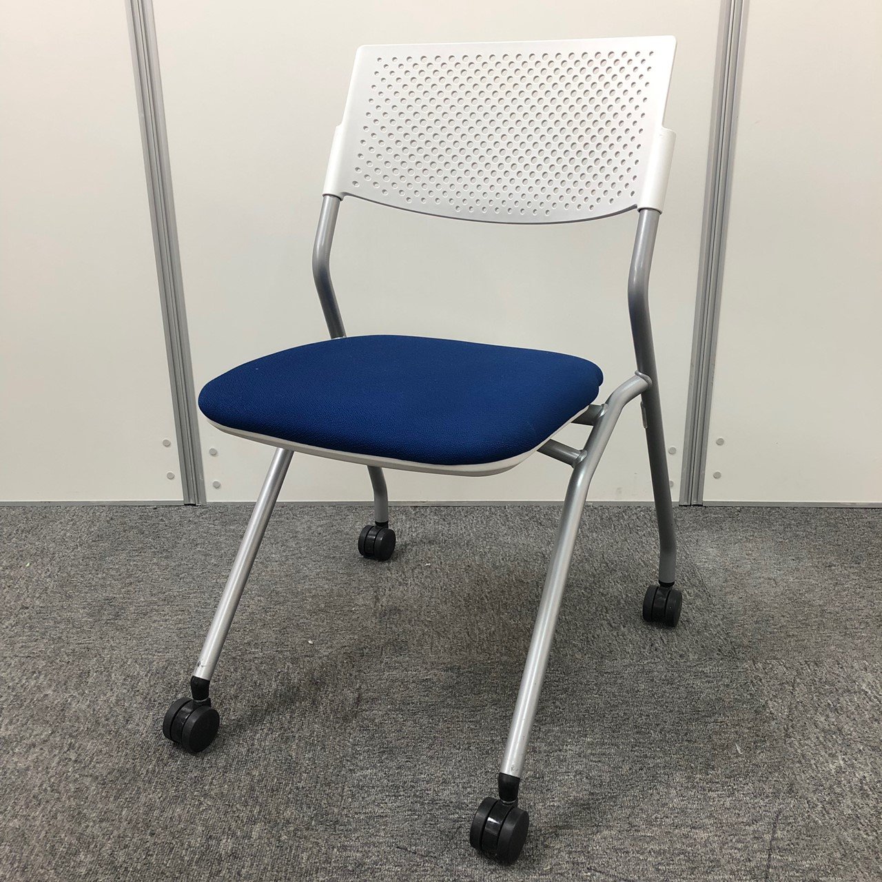 【状態良好　清潔感抜群のチェア入荷！】商談スペースなどに是非！
                        FM-265シリーズ 
                                    中古
            