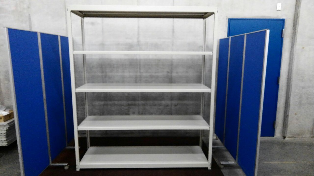 コクヨのW1800の中古ラックが大量(11台)入荷しました！　天地5段　耐荷重：段/150kg　注)呼称D600　実寸D595　ボルトレスなので組立も簡単！！ 
※マテハン本舗の中古商品は、千葉県柏市に在庫がございます。
                        その他シリーズ
                                    中古
            