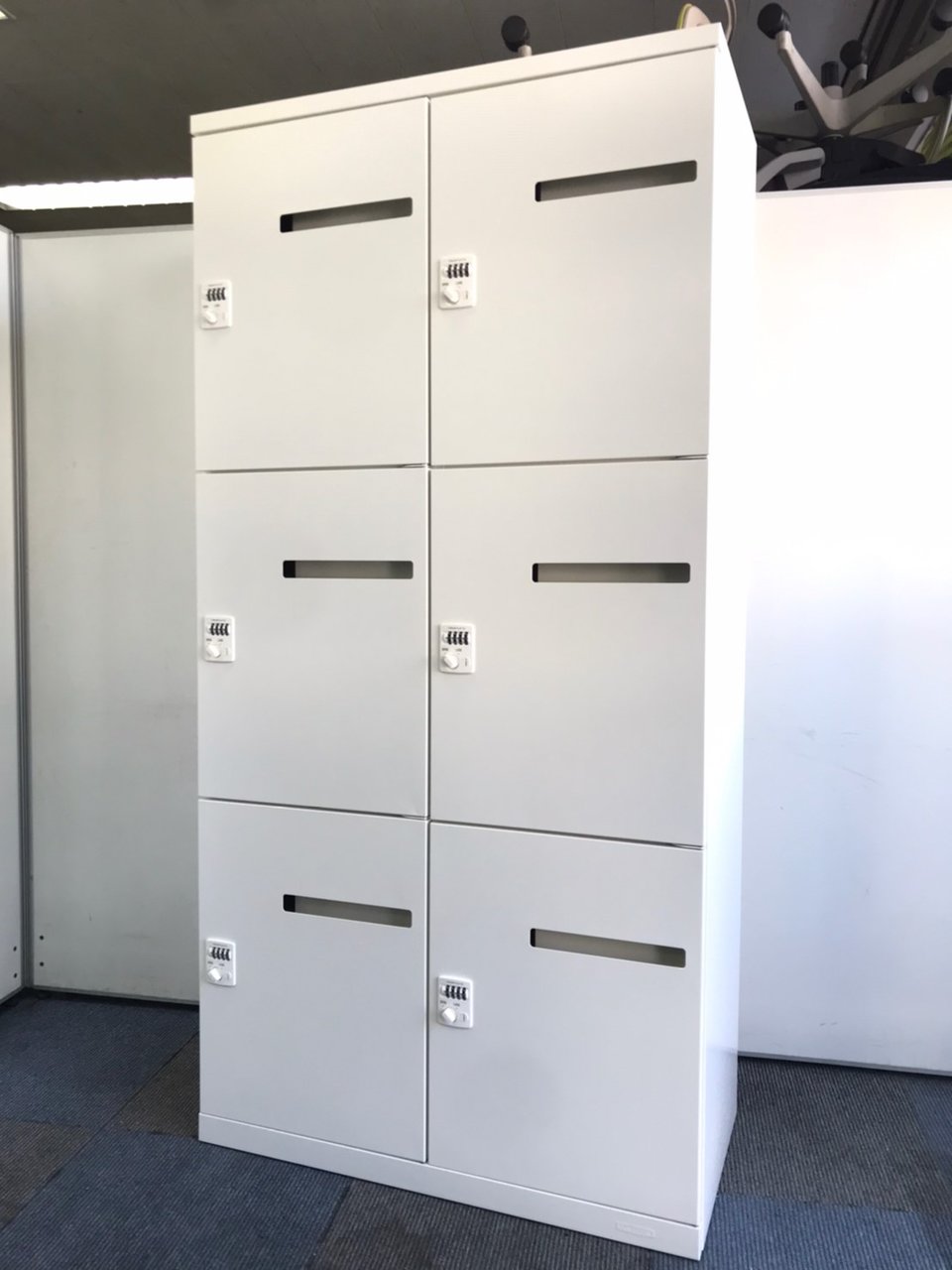 【ダイヤル錠タイプ！】扉に便利な投函口付きです！
                        レクトライン 
                                    中古
            