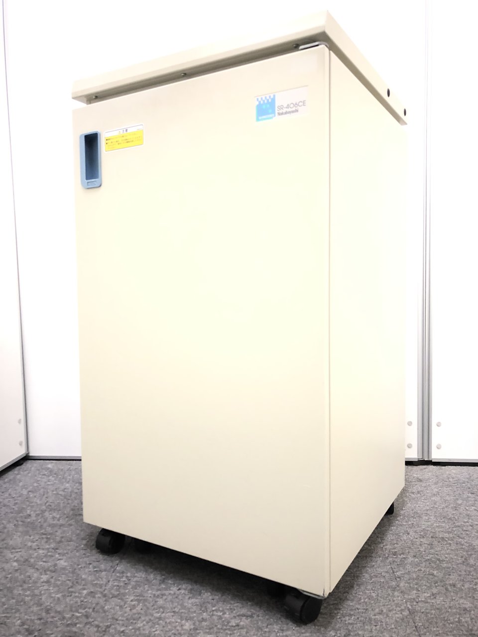 【最大裁断枚数20枚(新品時)】ナカバヤシ製のクロスカット方式シュレッダー
                        その他シリーズ
                                    中古
            