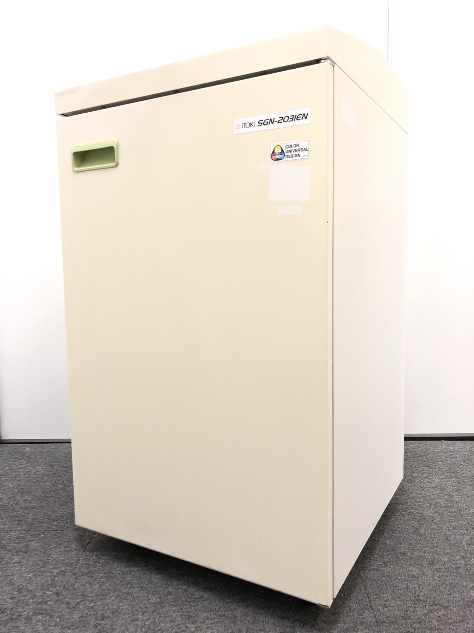 【１台入荷】新品時裁断切断枚数１３枚！！
                        その他シリーズ
                                    中古
            