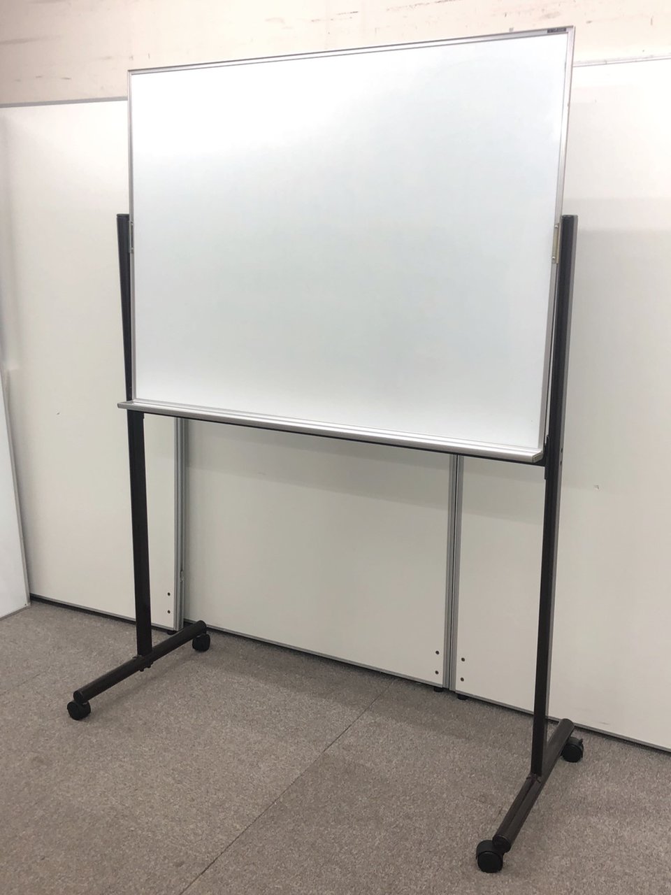 【自立式】キャスター付きで移動らくらく【1台限定！】
                        その他シリーズ
                                    中古
            