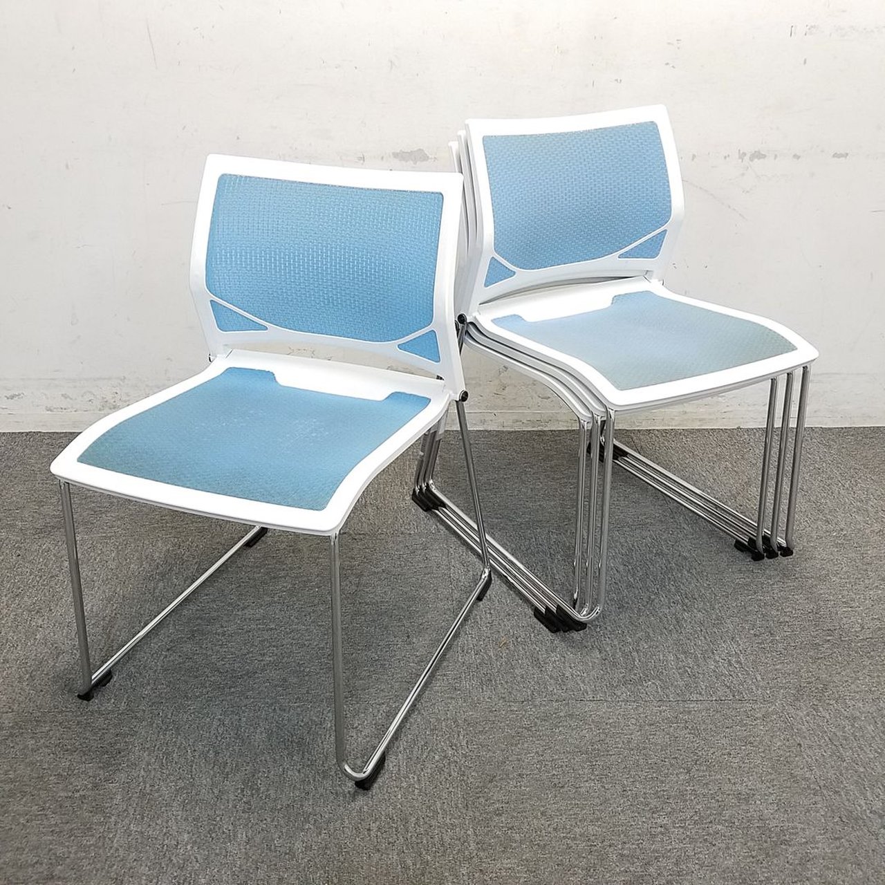 【4脚セット】オカムラ製｜お得な4脚セット｜スタイリッシュでオシャレなデザインです☆
                        ツァルト 
                                    中古
            