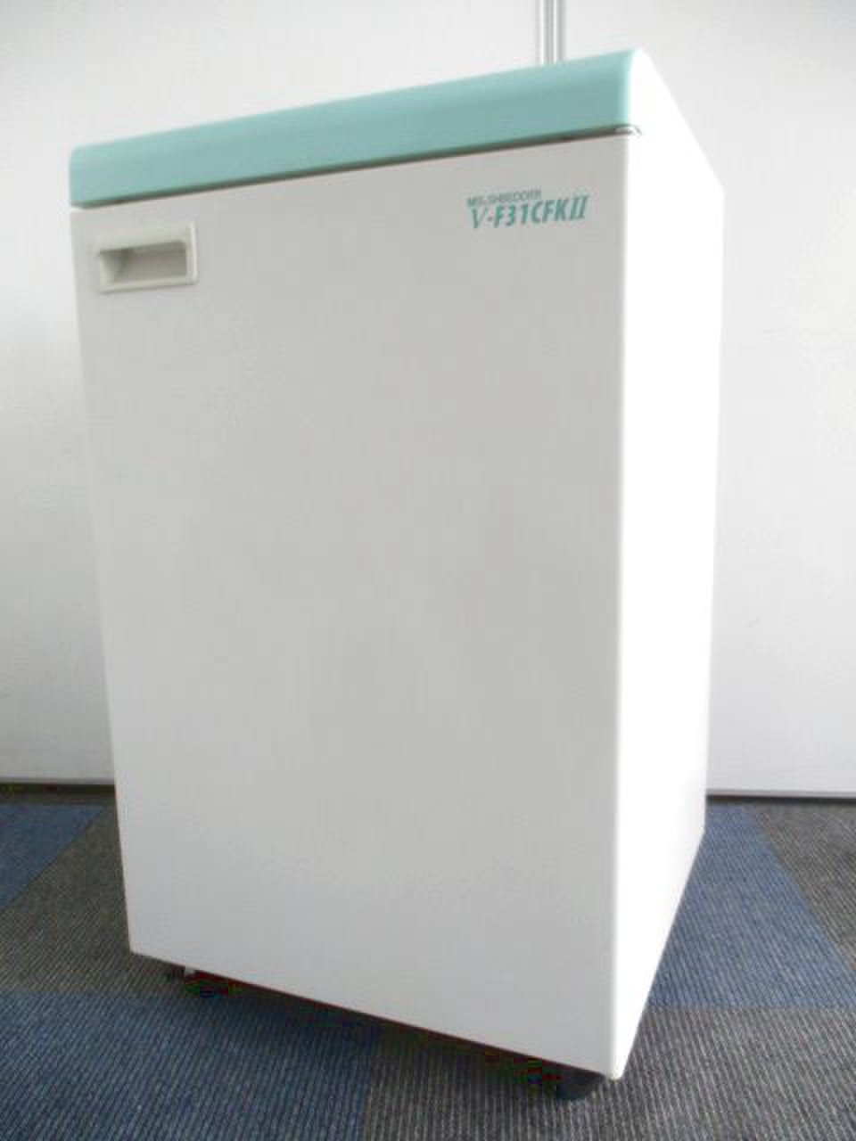 明光商会の大型シュレッダー！在庫一掃セールのお買い得商品！【D】
                        V-F31CFKⅡ
                                    中古
            