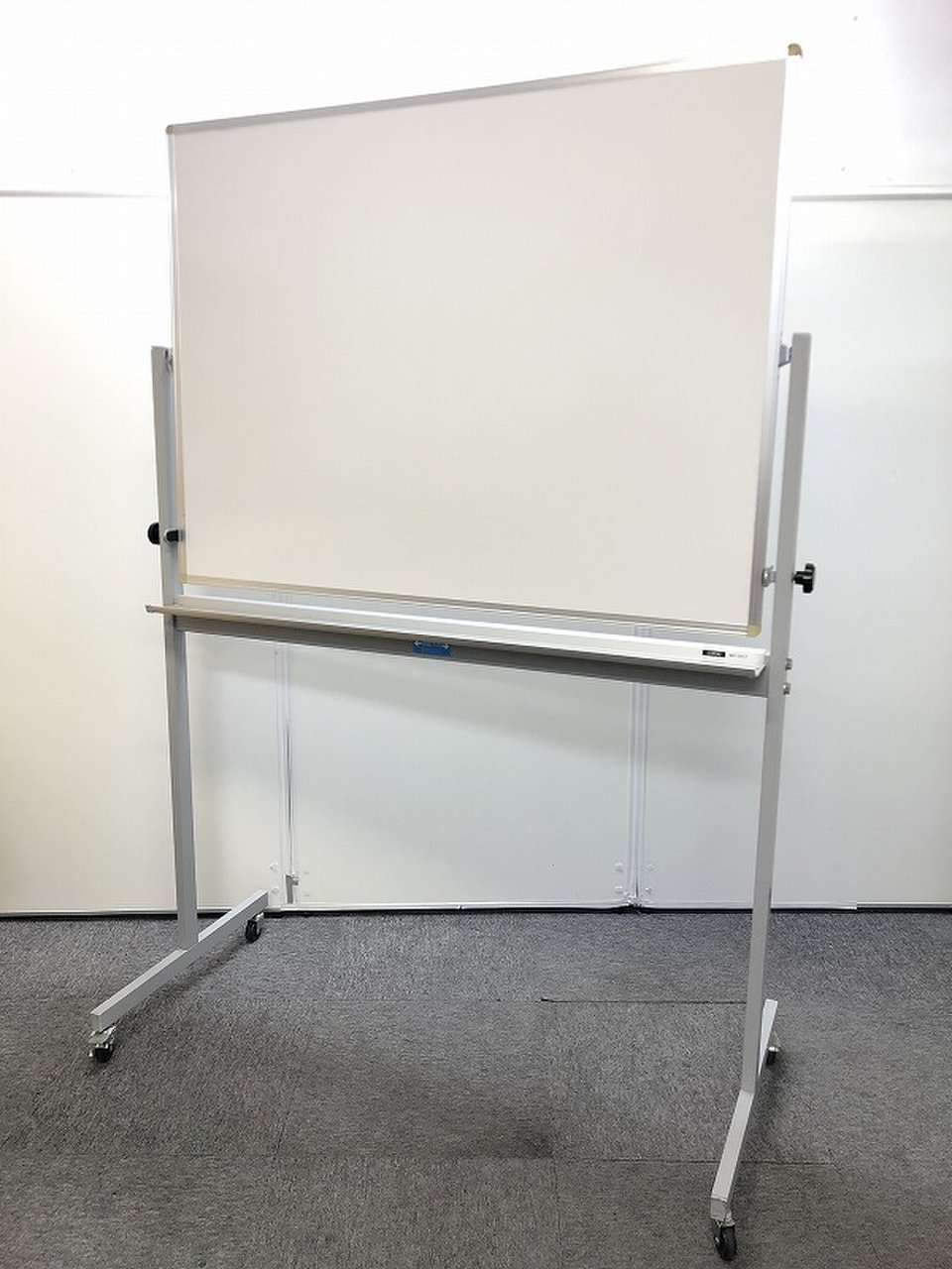 【あれば便利なホワイトボード！！】メモ代わりにもなるホワイトボード！！普段使いや会議等、いつでも重宝しますよ！
                        その他シリーズ
                                    中古
            