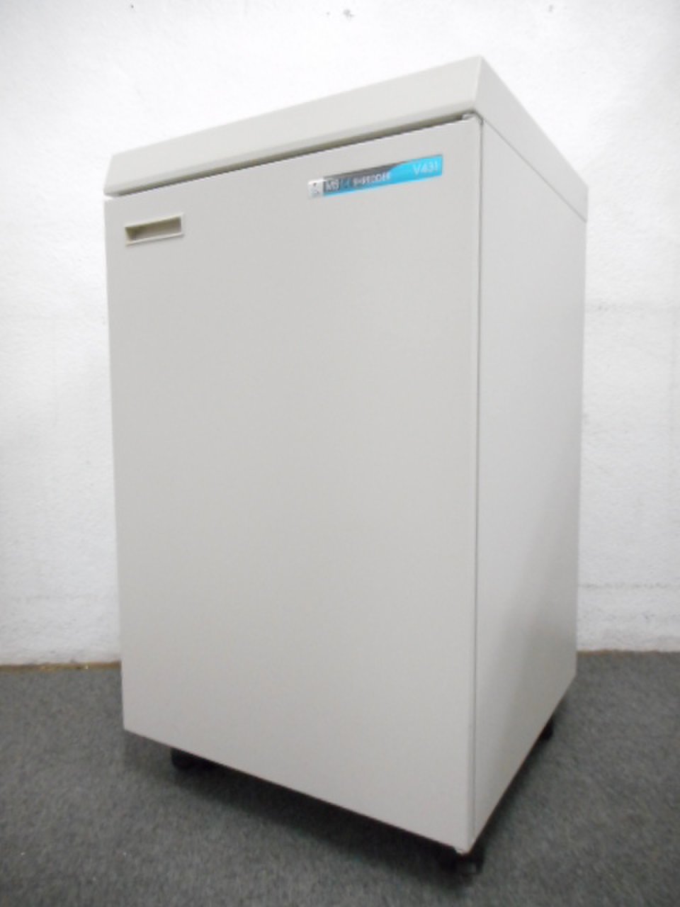 【A3サイズ対応】業務用シュレッダー！
                        V431
                                    中古
            