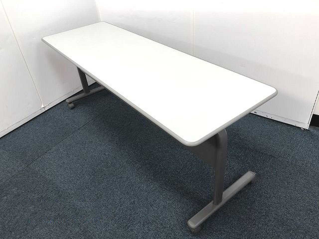 【国内メーカー人気スタックテーブルの入荷です！！】■おつとめ品
                        その他シリーズ
                                    中古
            