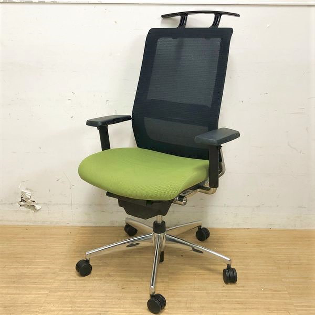 上質な座り心地！エアランバーサポート搭載で腰痛対策ばっちし！コクヨ　エアフォート
                        エアフォート 
                                    中古
            