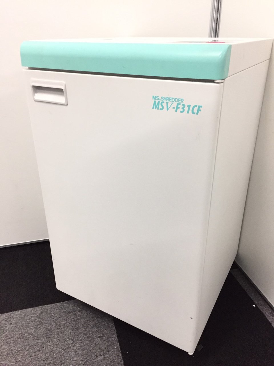 紙屑を均してくれるファンプレス機能搭載！】新品時最大算段枚数25枚！　限定1台入荷！
                        Vシリーズ
                                    中古
            