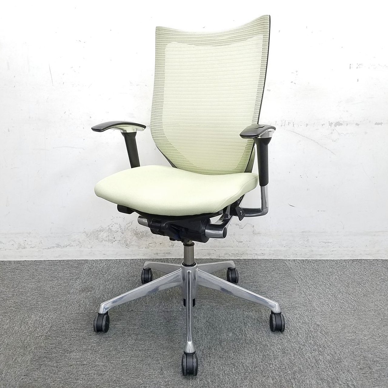 【中古 A(中古品)】*Baron(バロン) CP85BR-FEF6 中古 A(中古品)】CP85BR-FEF6 | オカムラ Baron オフィスチェア