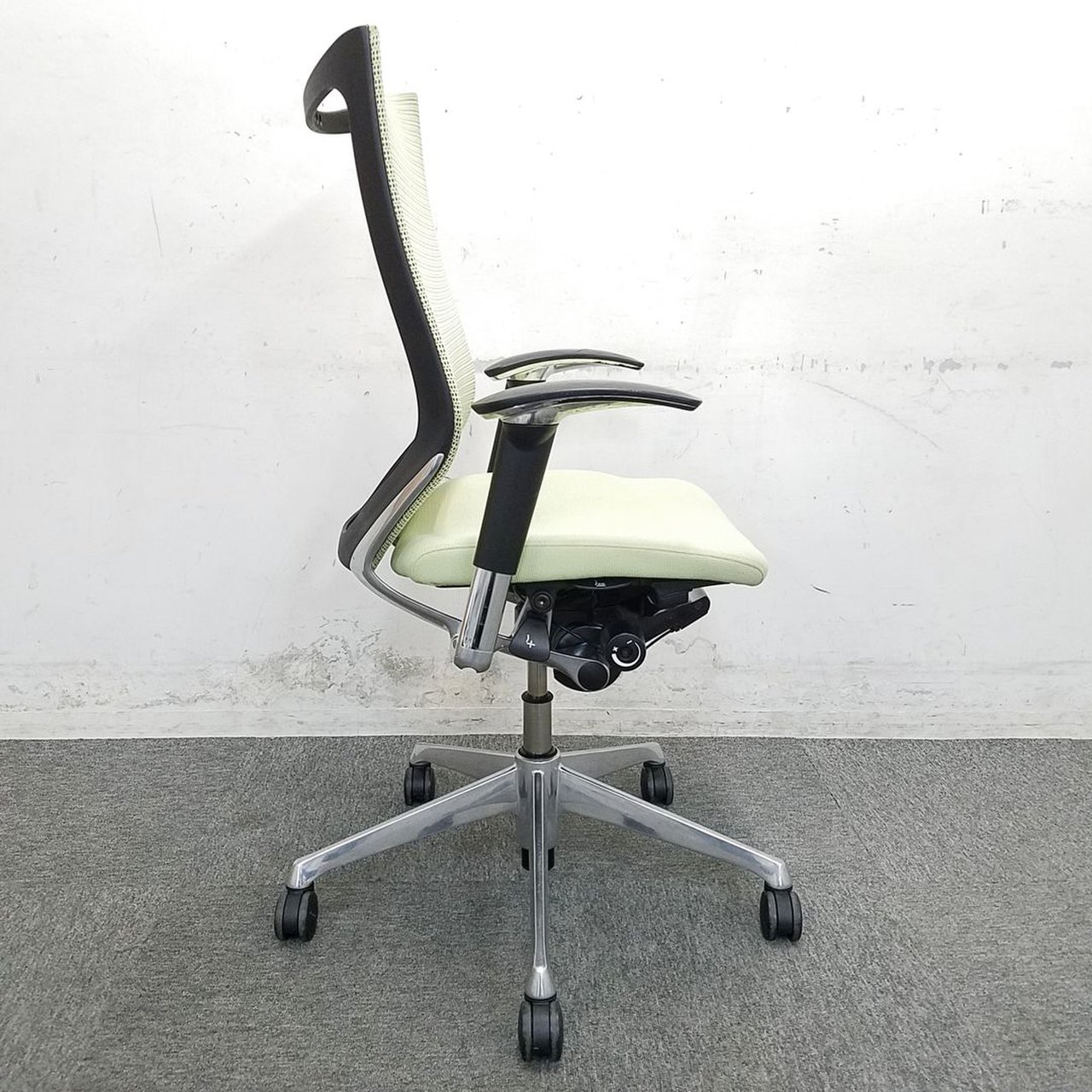 中古】バロンチェア CP85BR FEF6 オカムラ/okamura 肘付