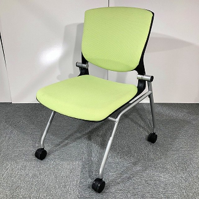 【大量入荷！！】収納に便利なネスティングチェア！　オカムラ製｜グラータ　【関西倉庫在庫商品】
                        グラータチェア(Grata)
                                    中古
            