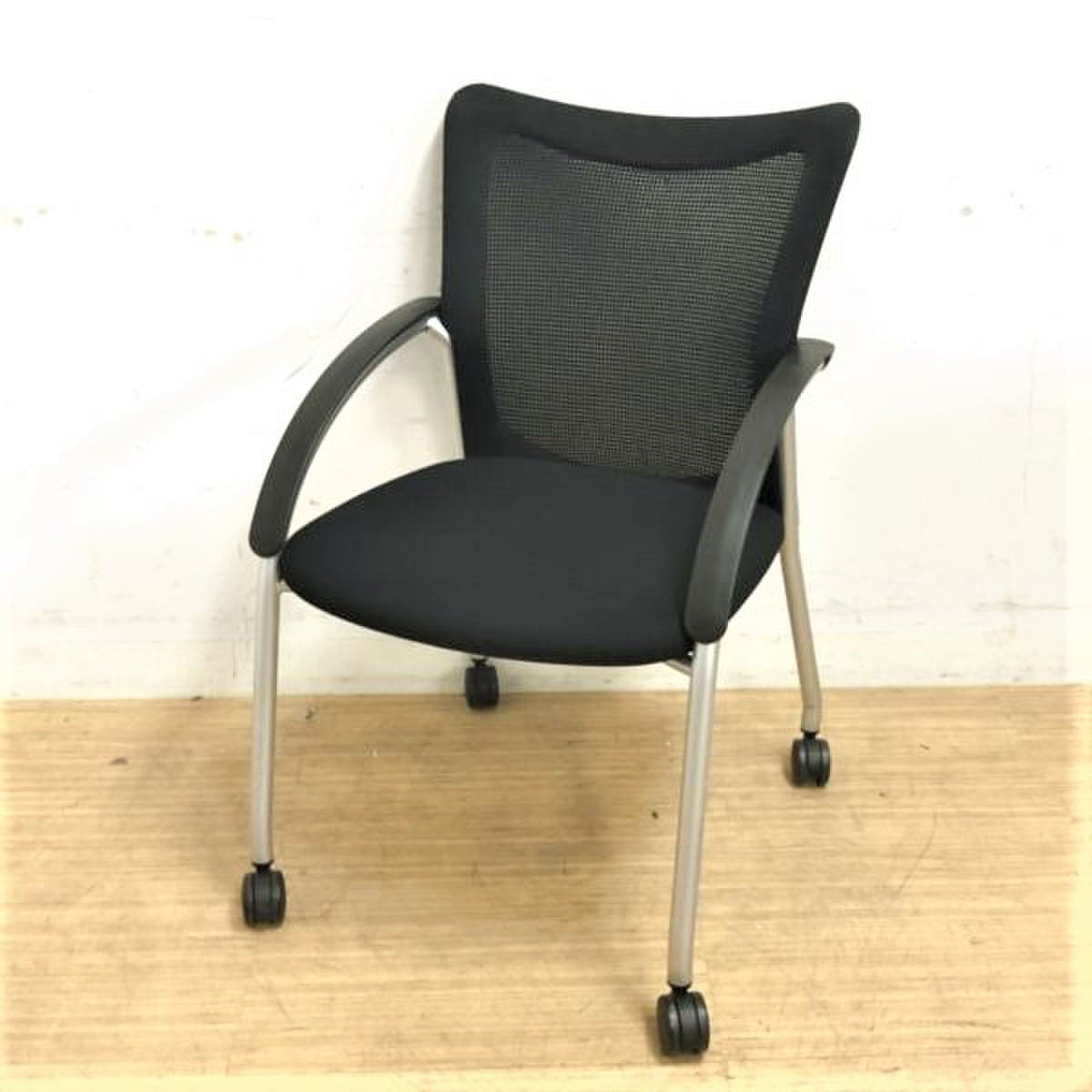 高級メッシュ会議チェア　肘ダメージありのため　イトーキ　KEシリーズ
                        KEシリーズ 
                                    中古
            